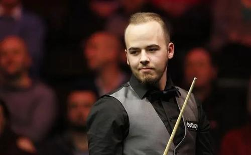 阿尔瓦雷斯 阿尔瓦雷斯