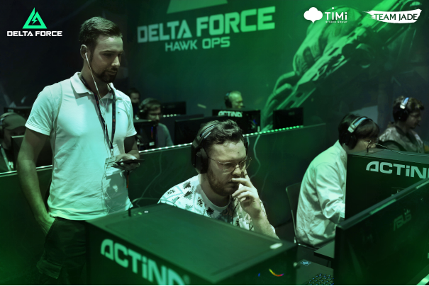 刻引起了广 刻引起了广