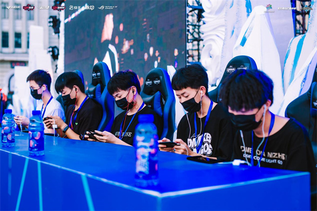 的实力和深 的实力和深