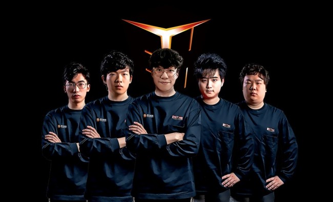 众多学生和 众多学生和