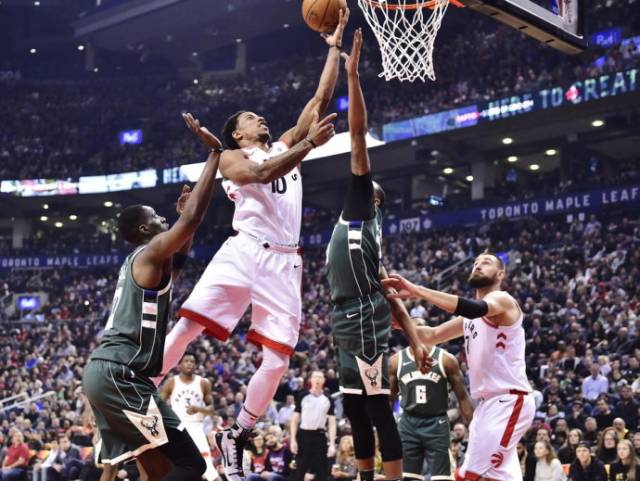 詹姆斯是历 詹姆斯是历